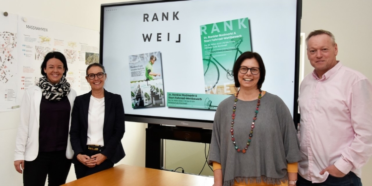 Das Projektteam hinter dem neuen Gemeindeauftritt für Rankweil: (v.l.) Karin Böhler (Öffentlichkeitsarbeit), Carolin Frei (Leitung Marketing und Kommunikation), Bürgermeisterin Katharina Wöß-Krall und Bernd Oswald (Grafik).