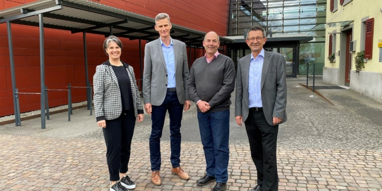 (v.l.) Sabina Saggioro (Verein Agglomeration Rheintal), Christian Breuß (Amtsleiter Rankweil), Alejandro Schwaszta (Gemeinderat Rankweil), Reto Friedauer (Präsident Verein Agglomeration Rheintal und Gemeindepräsident St. Margrethen)