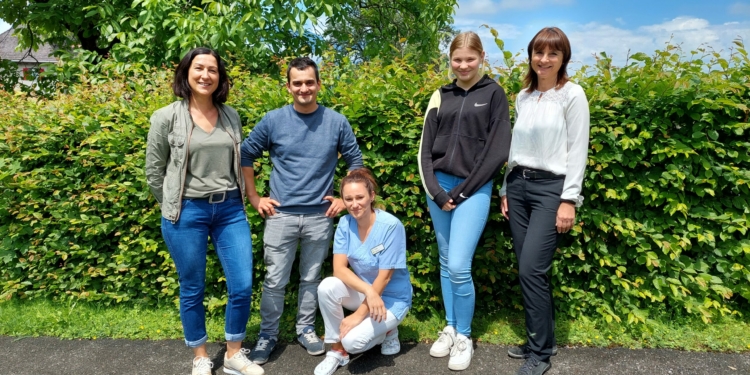 Lehrling Katharina Fehr mit den Lehrlingsausbildner:innen © Senioren-Betreuung Feldkirch GmbH