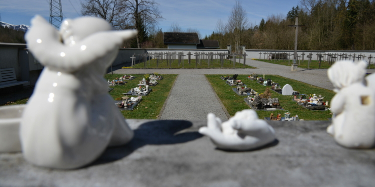 Friedhof Valduna Rankweil 
Kindergräber
Friedhof für Frühverstorbene, Soldatenfriedhof, Anstaltsfriedhof. Foto: Kath.KircheVbg.