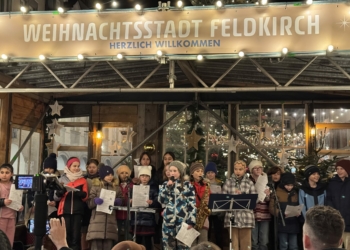 Die Weihnachtsbühne in der Weihnachtsstadt Feldkirch. Foto: Bandi Benjamin Koeck