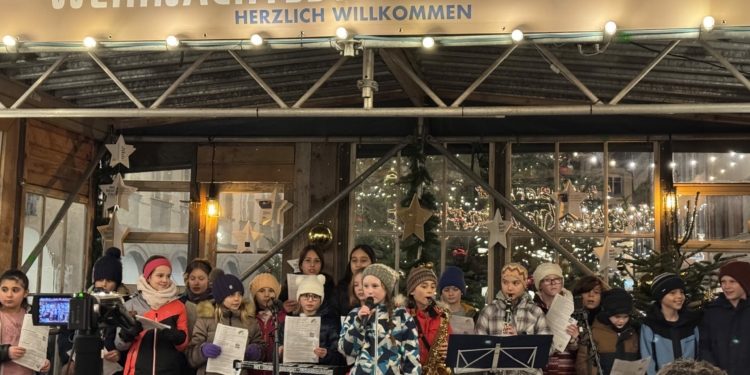 Die Weihnachtsbühne in der Weihnachtsstadt Feldkirch. Foto: Bandi Benjamin Koeck