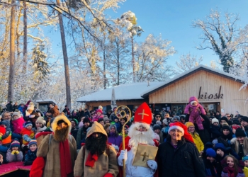 Der Nikolaus kommt zum Kiosk im Wildpark. Foto: Lebenshilfe Vorarlberg