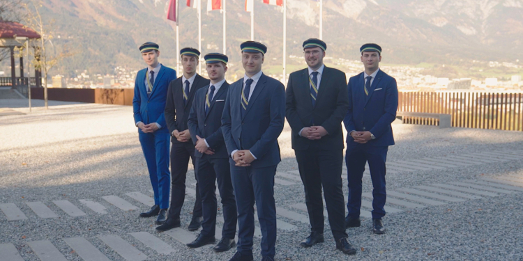 vlnr: Mika Gabriel, Tobias Ender, Simon Ender, André Stecher, Florian Gruber, Marvin Studer. Foto: KÖHV Leopoldina Innsbruck